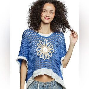POL Blue knit with Floral Short Sleeve Open crochet top